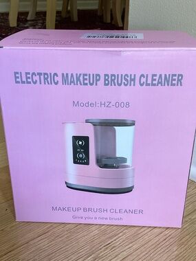 Electric Makeup Brush Cleaner - Pink Model HZ-008